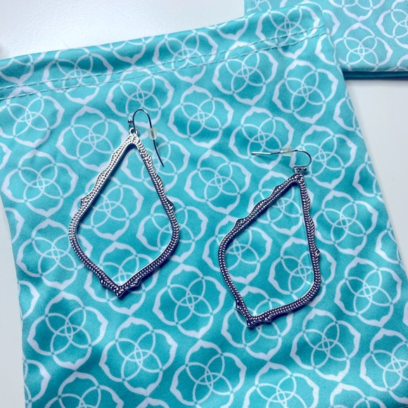 Kendra Scott Sophee Drop Earrings In Silver - Picture 2 of 2